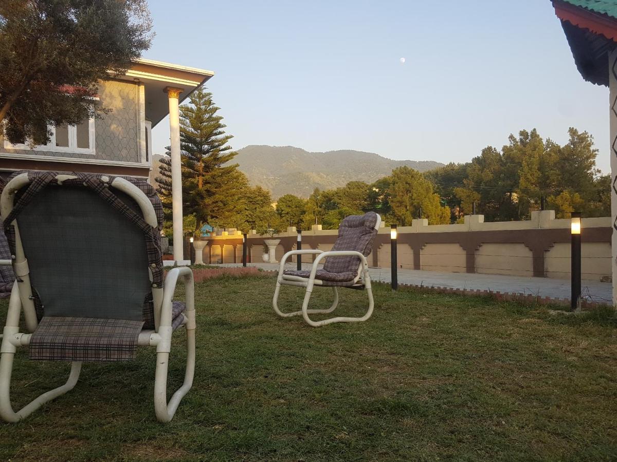 Republika Central Mansehra 外观 照片