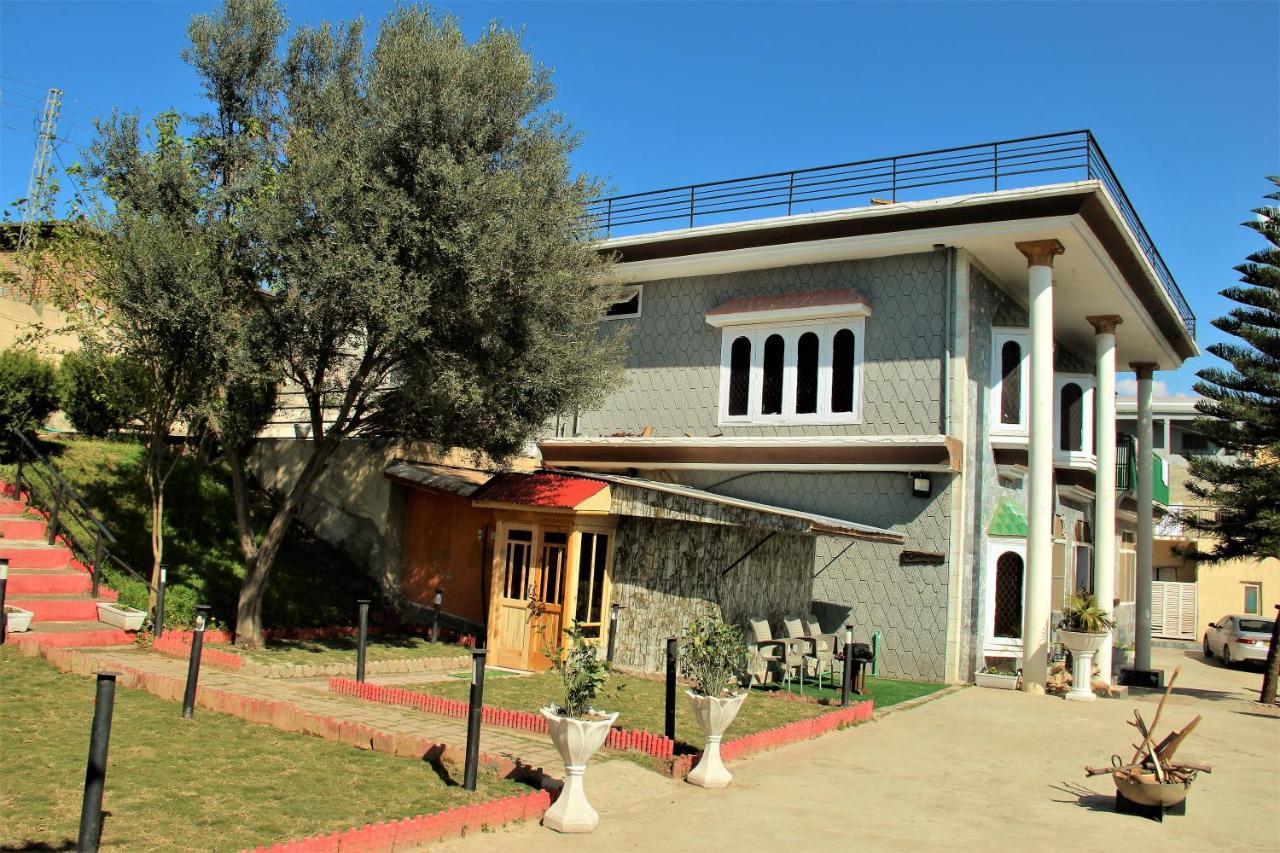 Republika Central Mansehra 外观 照片