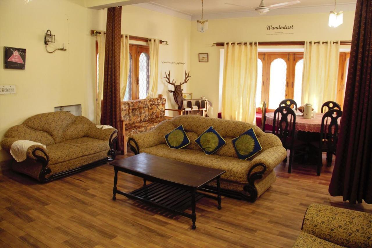 Republika Central Mansehra 外观 照片