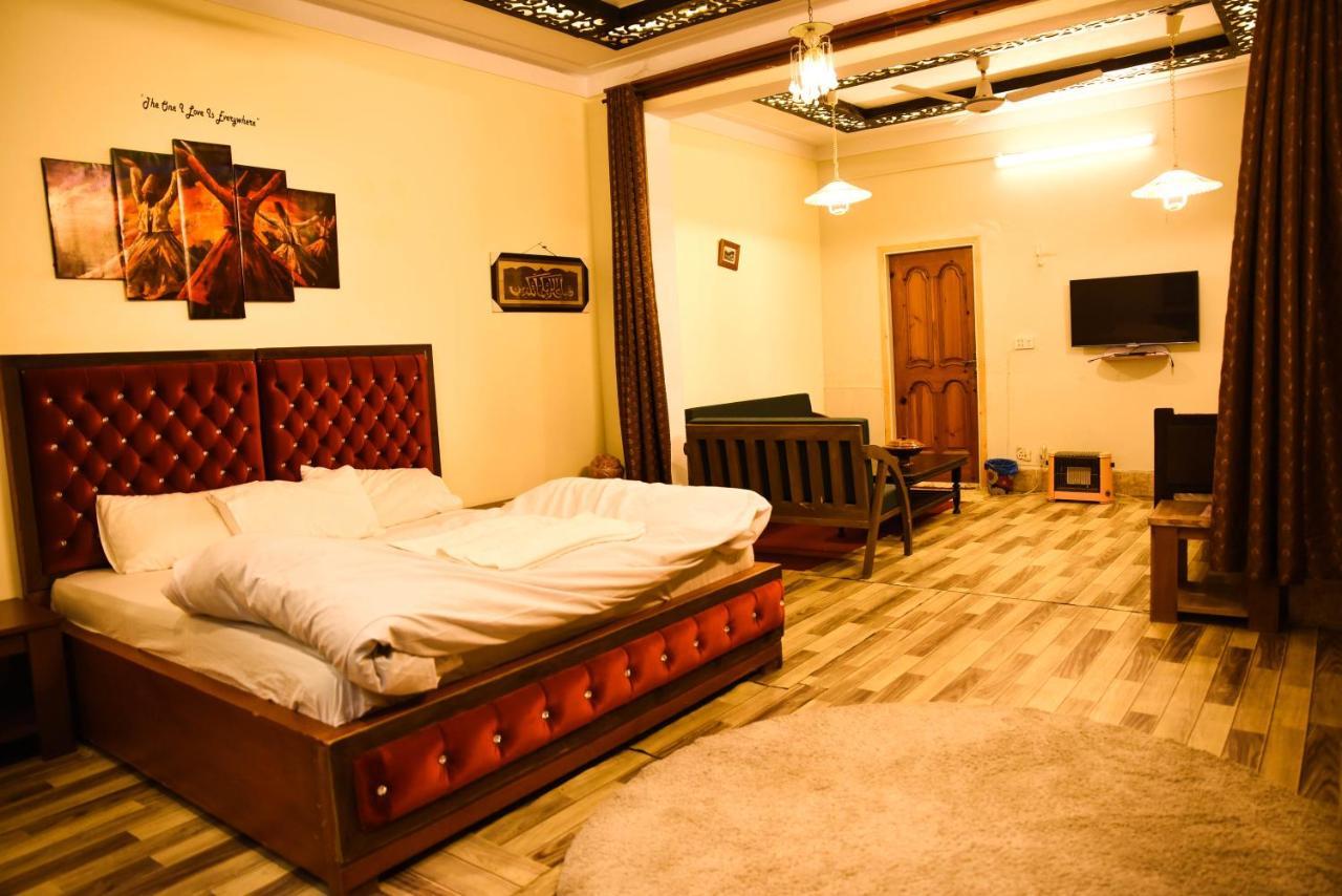 Republika Central Mansehra 外观 照片